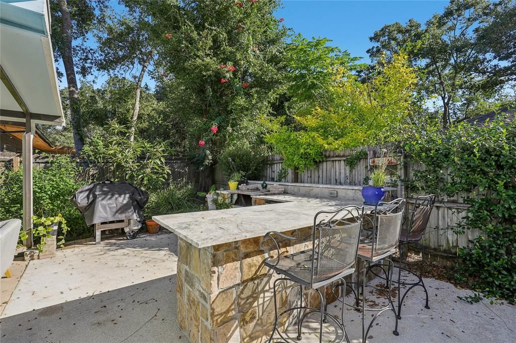 Active With Contract: $625,000 (4 beds, 3 baths, 2516 Square Feet)