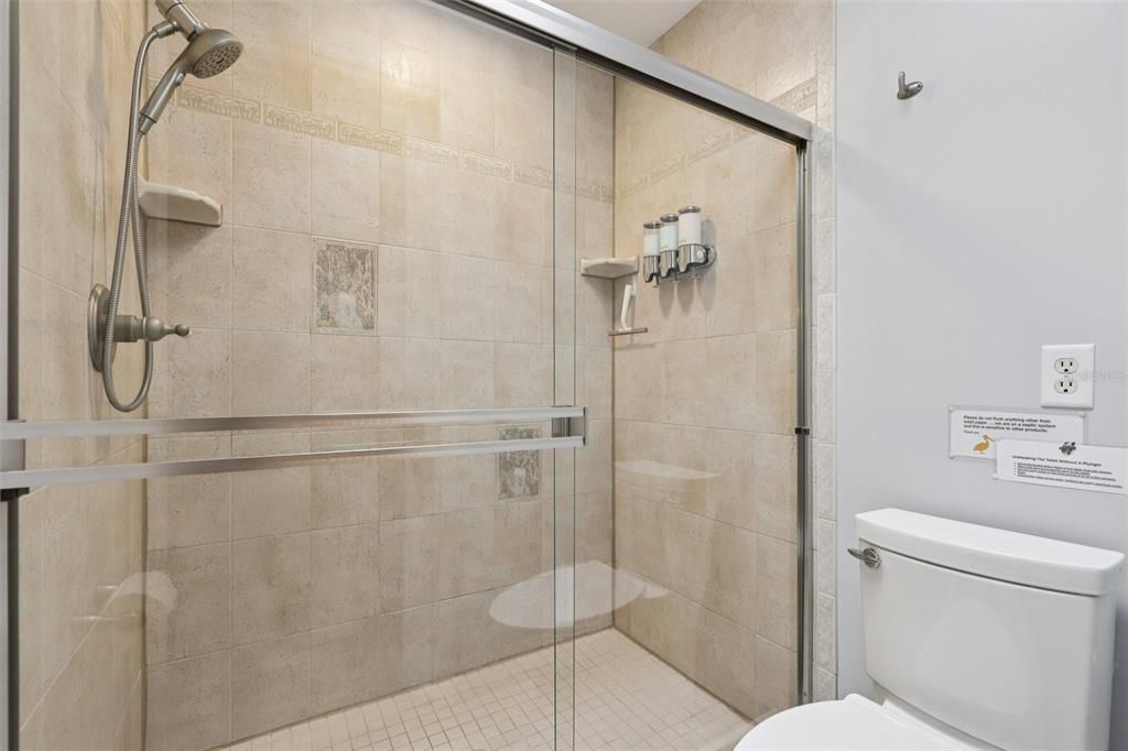 Active With Contract: $625,000 (4 beds, 3 baths, 2516 Square Feet)