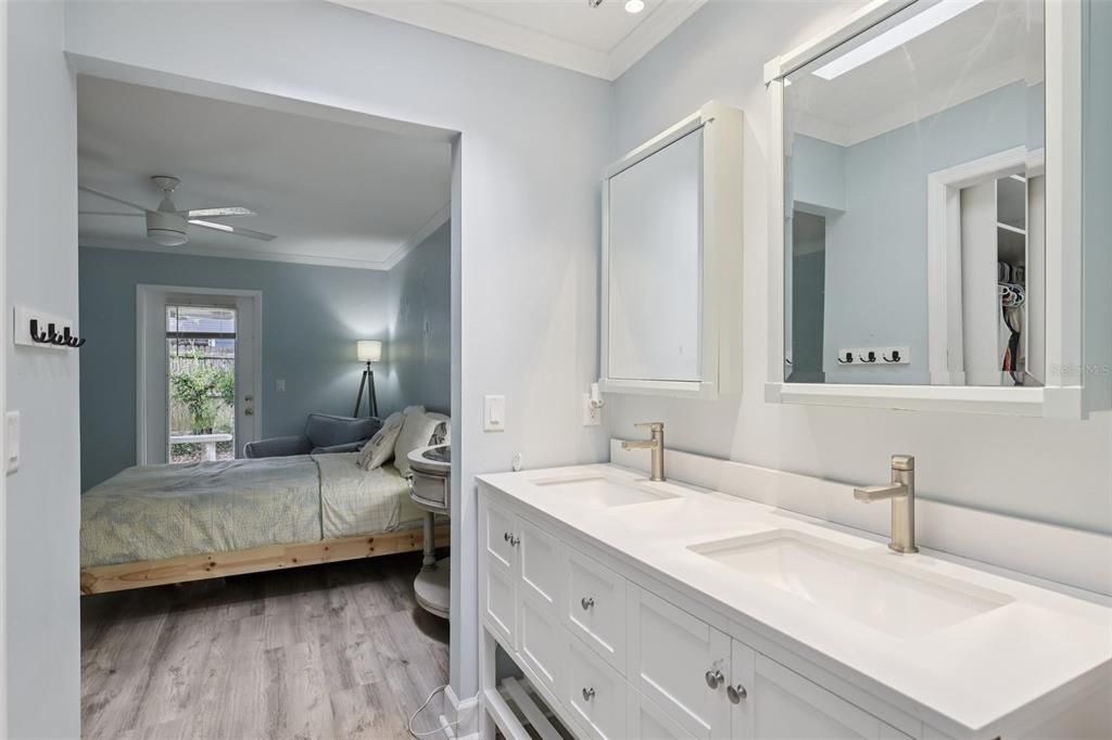 Active With Contract: $625,000 (4 beds, 3 baths, 2516 Square Feet)