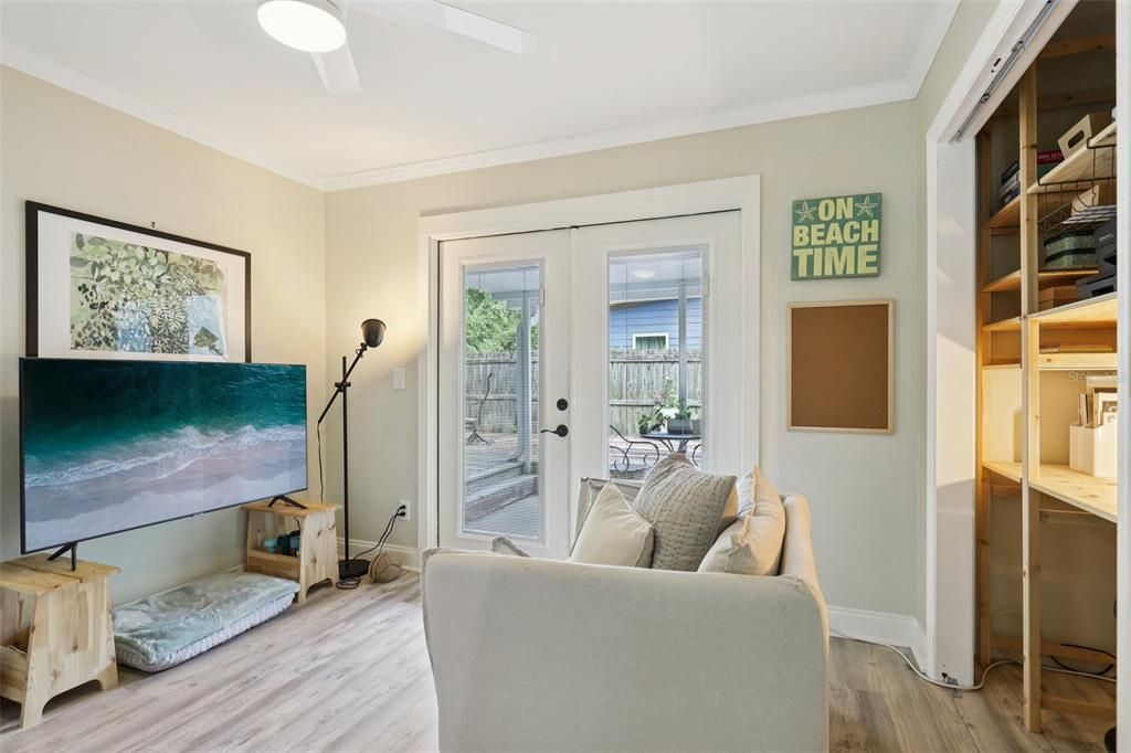 Active With Contract: $625,000 (4 beds, 3 baths, 2516 Square Feet)