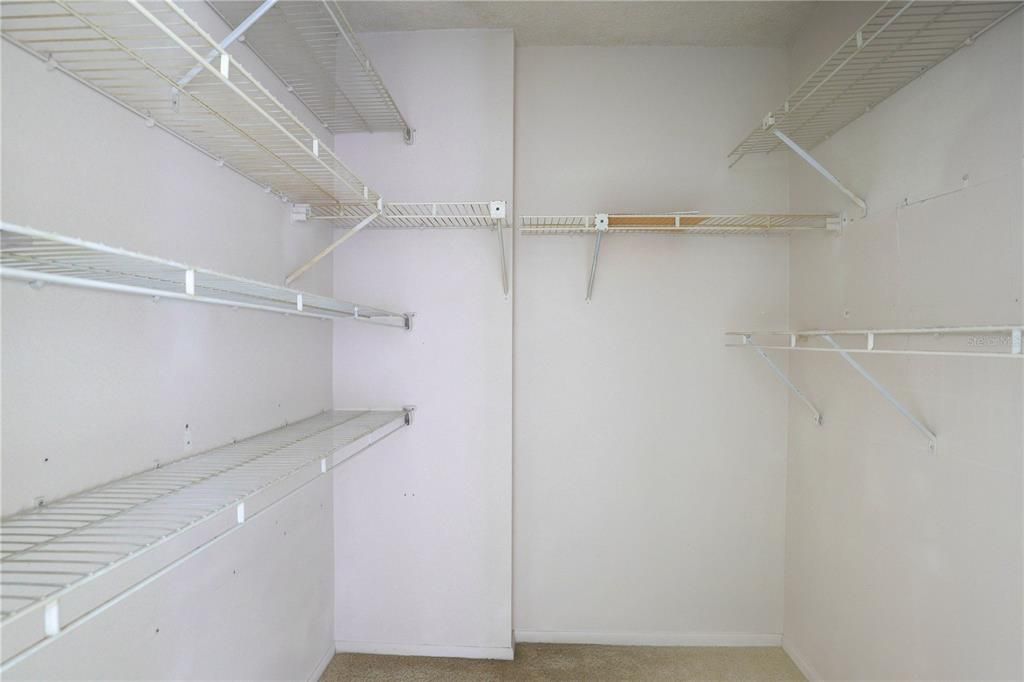 For Sale: $179,000 (2 beds, 2 baths, 1075 Square Feet)