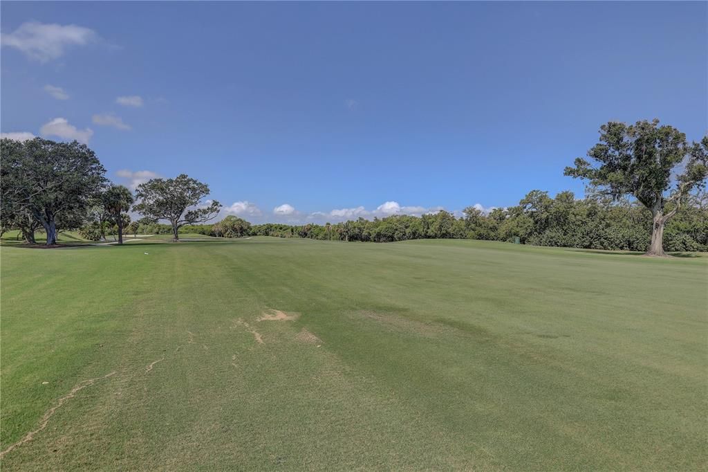 For Sale: $179,000 (2 beds, 2 baths, 1075 Square Feet)