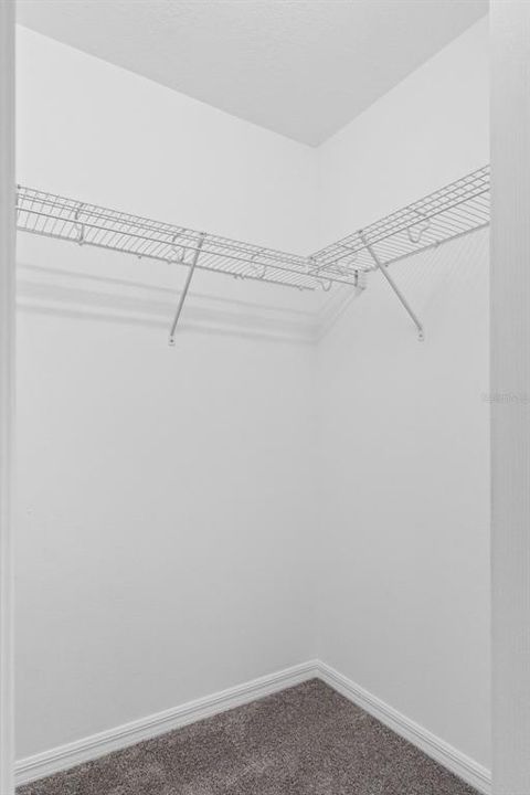 合同活跃: $343,900 (3 贝兹, 2 浴室, 1965 平方英尺)