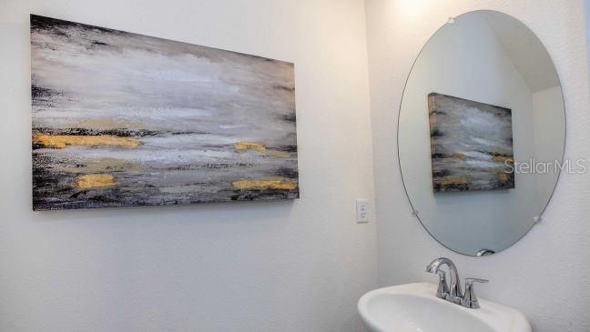 Activo con contrato: $279,900 (3 camas, 2 baños, 1674 Pies cuadrados)