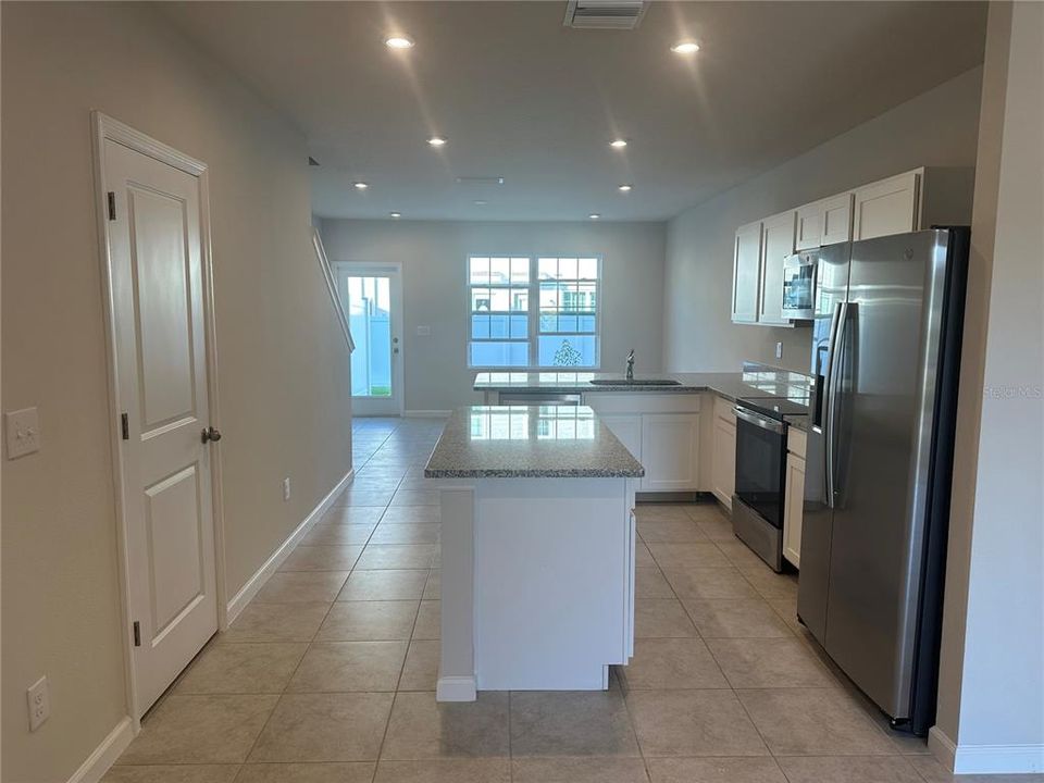 出租: $2,290 (3 贝兹, 3 浴室, 1431 平方英尺)