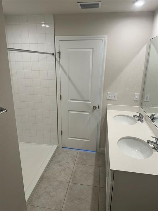 出租: $2,290 (3 贝兹, 3 浴室, 1431 平方英尺)