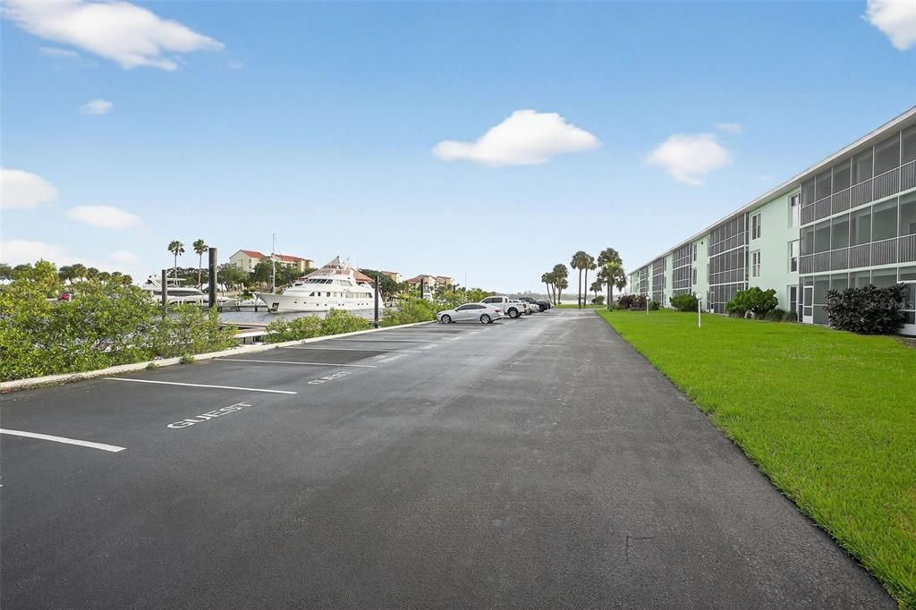 待售: $95,000 (0 贝兹, 1 浴室, 626 平方英尺)