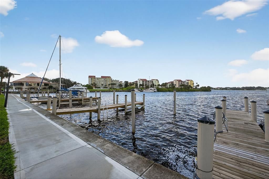 待售: $95,000 (0 贝兹, 1 浴室, 626 平方英尺)