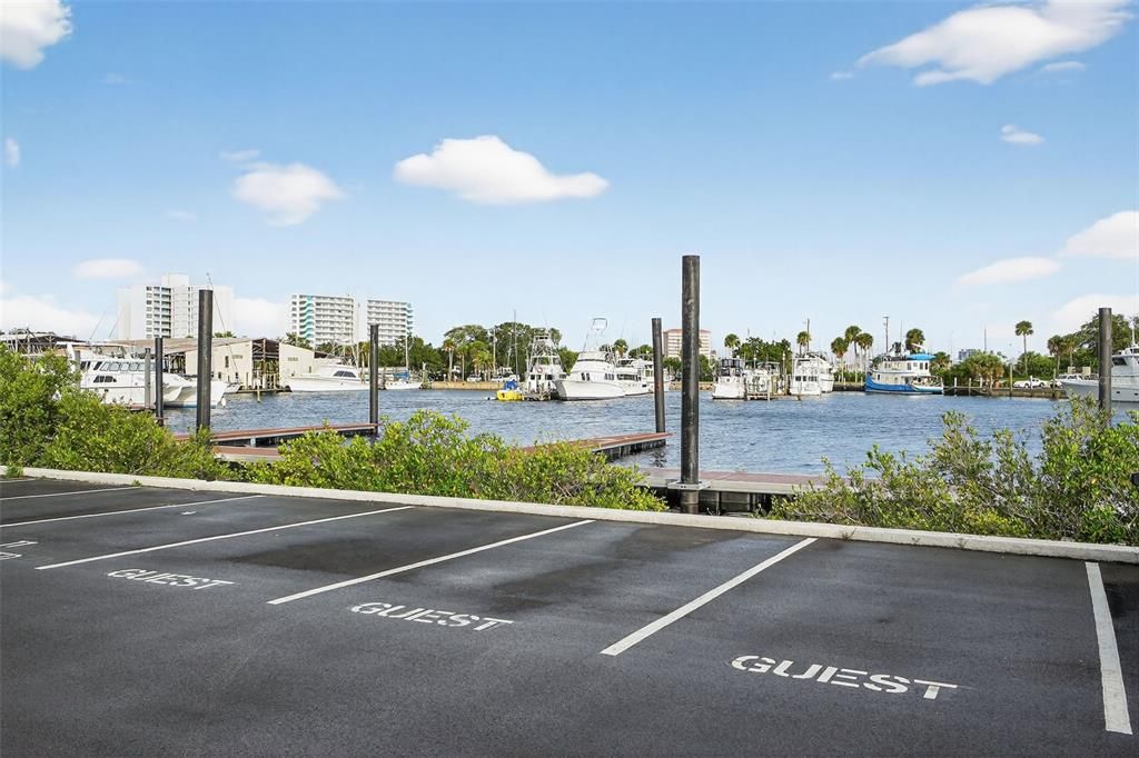 待售: $95,000 (0 贝兹, 1 浴室, 626 平方英尺)