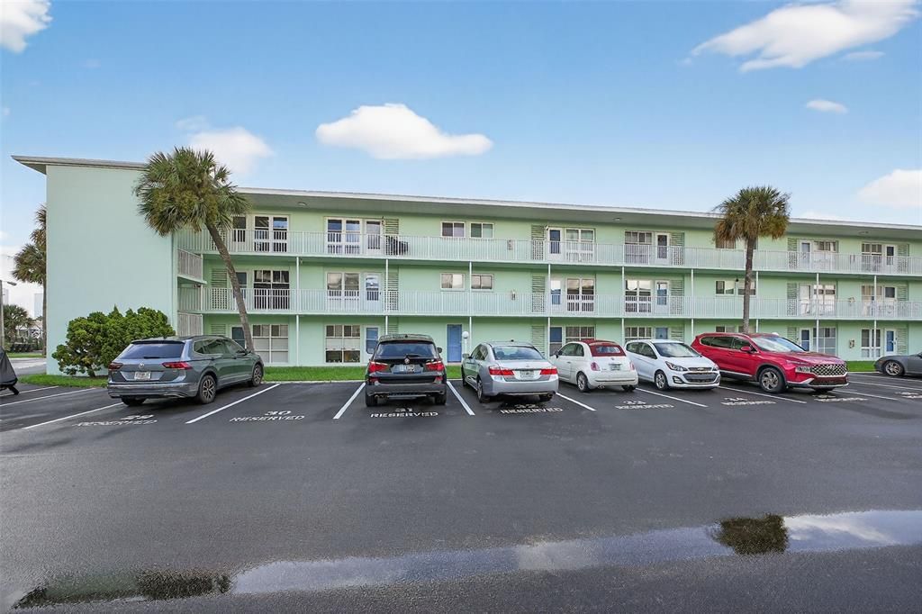 待售: $95,000 (0 贝兹, 1 浴室, 626 平方英尺)