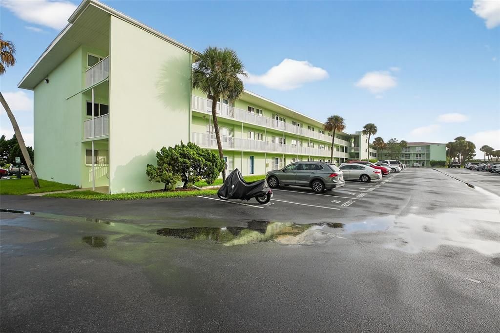 待售: $95,000 (0 贝兹, 1 浴室, 626 平方英尺)