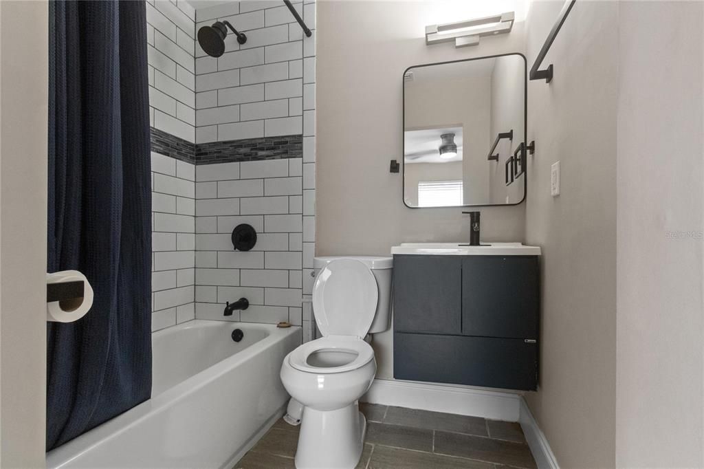 En Venta: $264,000 (3 camas, 2 baños, 850 Pies cuadrados)