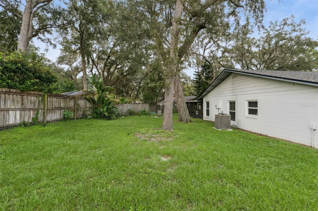 Active With Contract: $462,500 (3 beds, 2 baths, 1864 Square Feet)