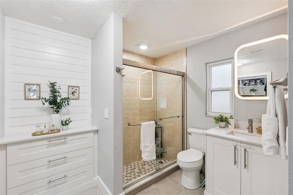 Active With Contract: $462,500 (3 beds, 2 baths, 1864 Square Feet)