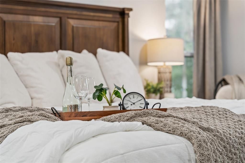 Active With Contract: $462,500 (3 beds, 2 baths, 1864 Square Feet)