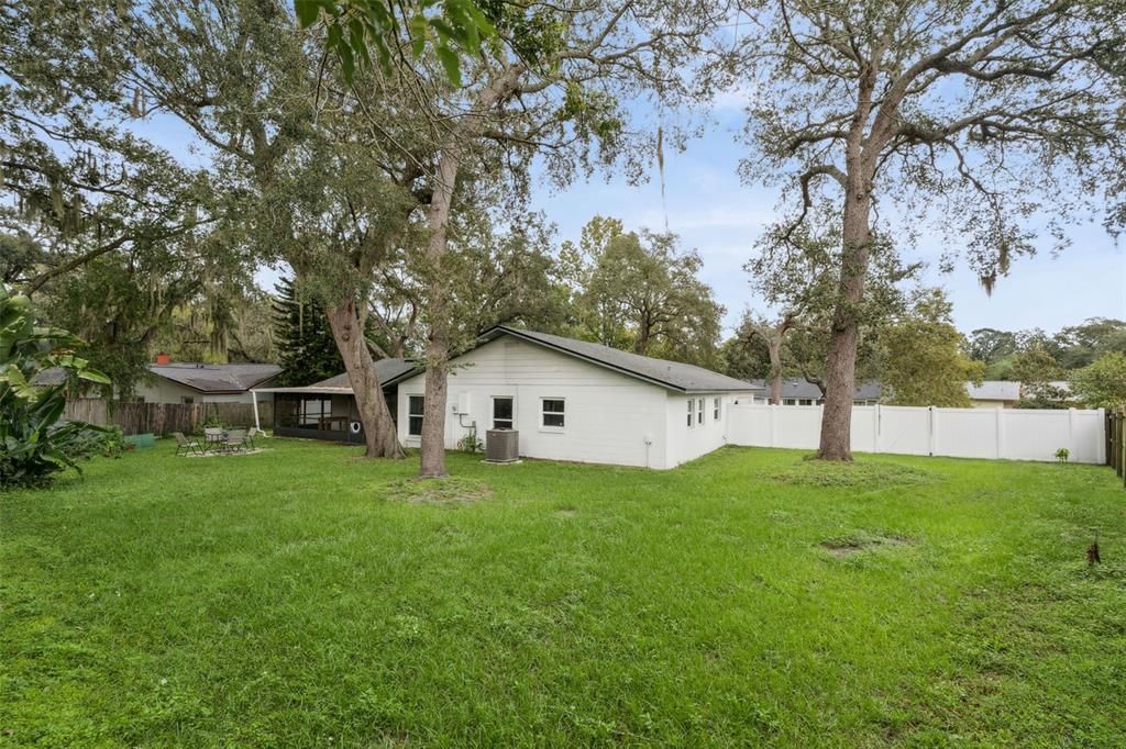 Active With Contract: $462,500 (3 beds, 2 baths, 1864 Square Feet)