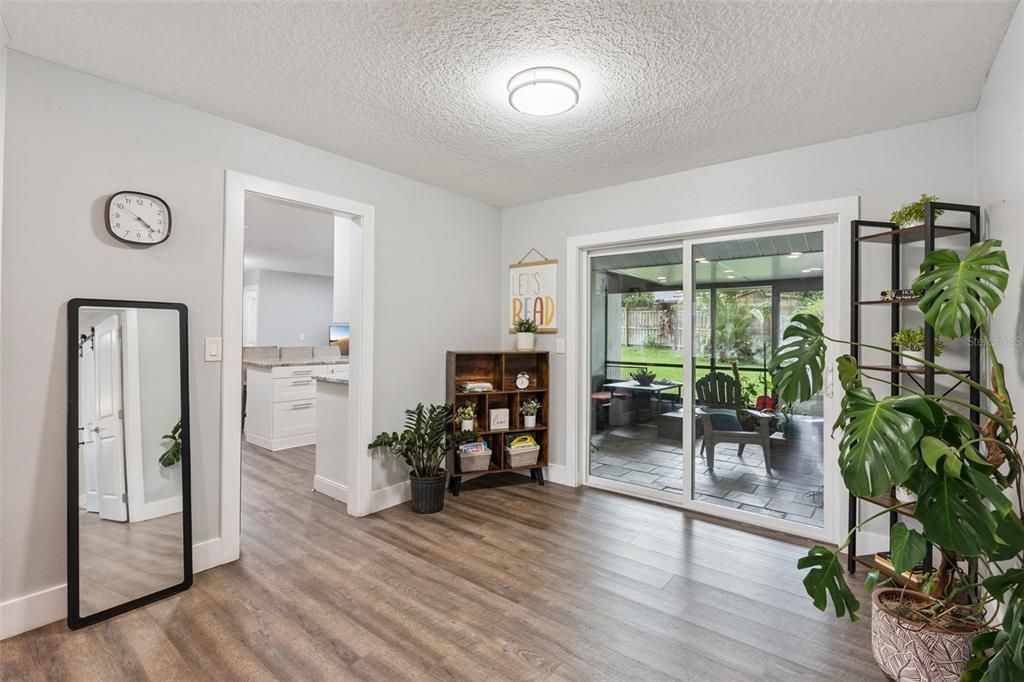 Active With Contract: $462,500 (3 beds, 2 baths, 1864 Square Feet)