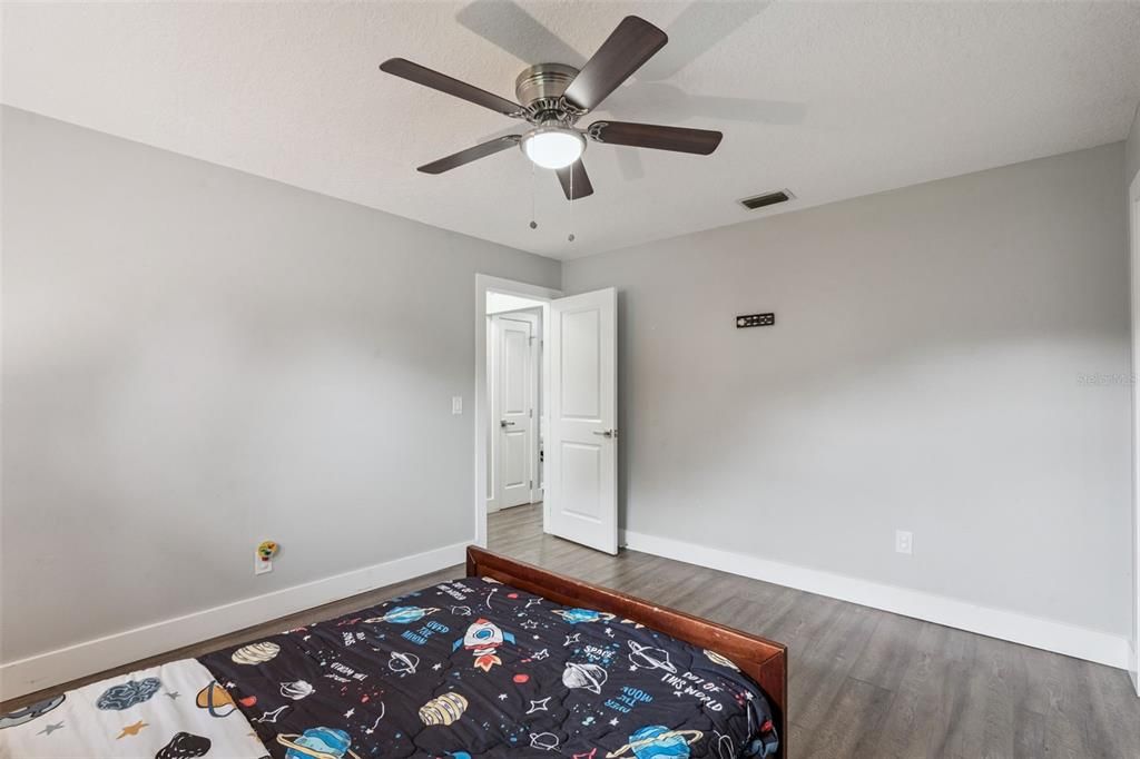 Active With Contract: $462,500 (3 beds, 2 baths, 1864 Square Feet)