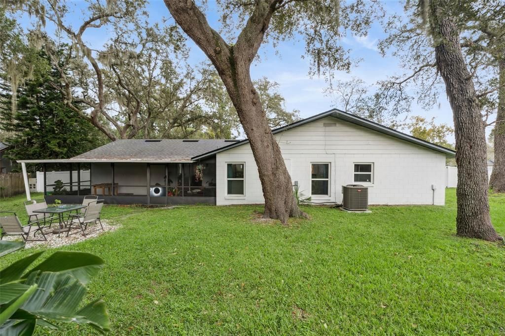 Active With Contract: $462,500 (3 beds, 2 baths, 1864 Square Feet)