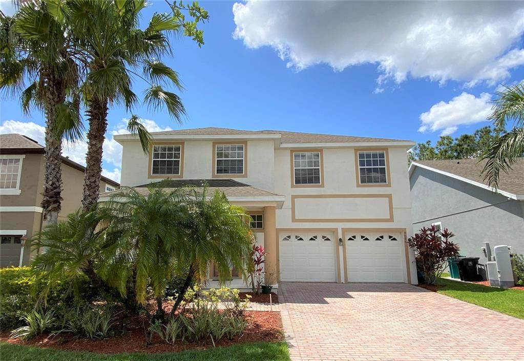 For Rent: $2,699 (3 beds, 2 baths, 2572 Square Feet)