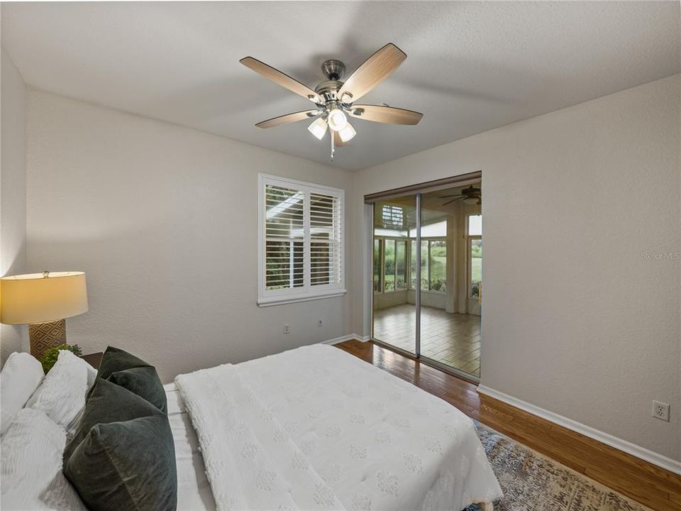 Active With Contract: $275,000 (2 beds, 2 baths, 1260 Square Feet)