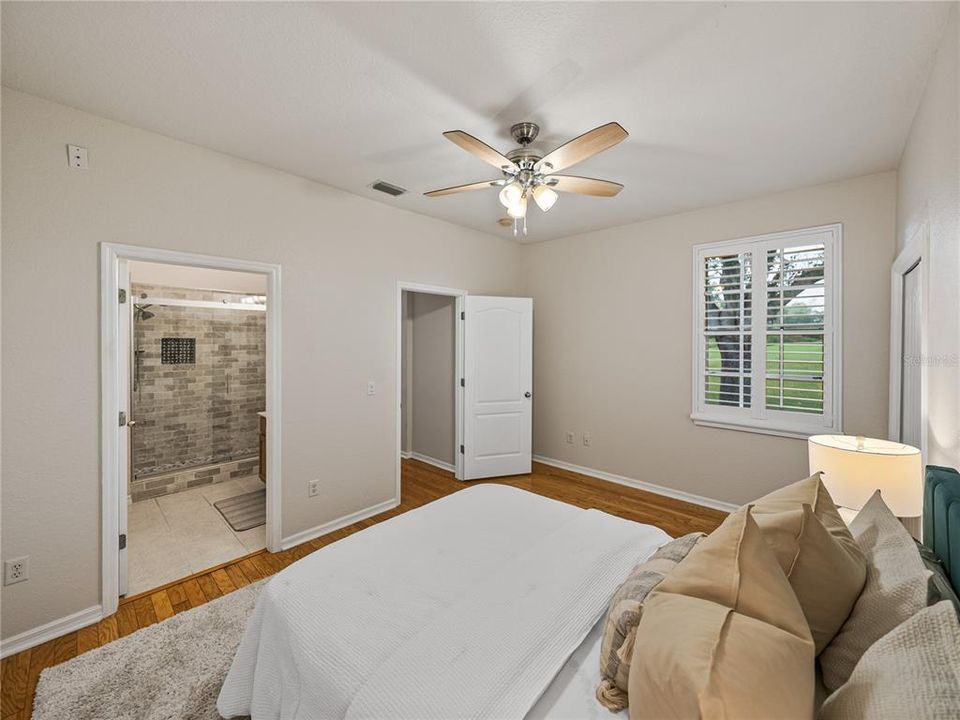 Active With Contract: $275,000 (2 beds, 2 baths, 1260 Square Feet)