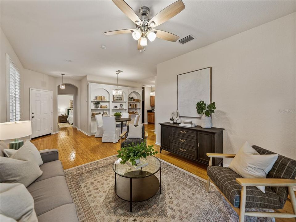 Active With Contract: $275,000 (2 beds, 2 baths, 1260 Square Feet)