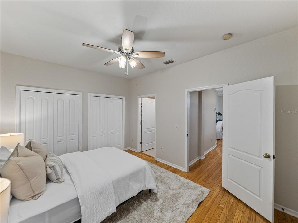 Active With Contract: $275,000 (2 beds, 2 baths, 1260 Square Feet)