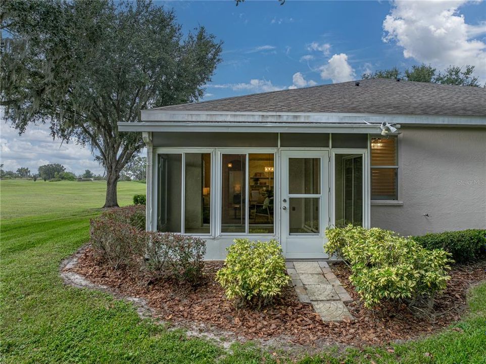 Active With Contract: $275,000 (2 beds, 2 baths, 1260 Square Feet)