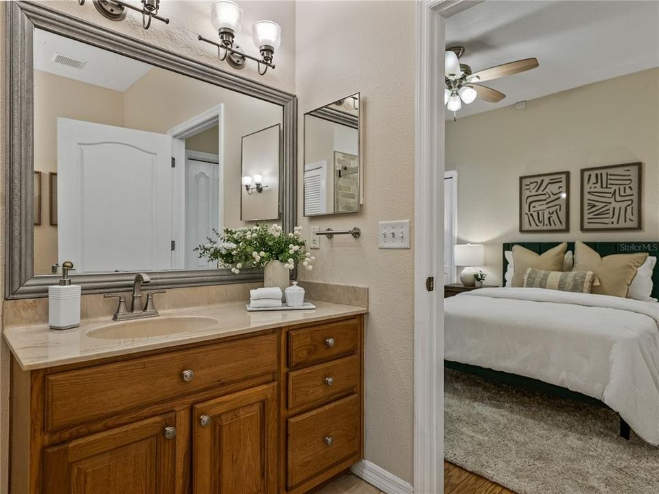 Active With Contract: $275,000 (2 beds, 2 baths, 1260 Square Feet)