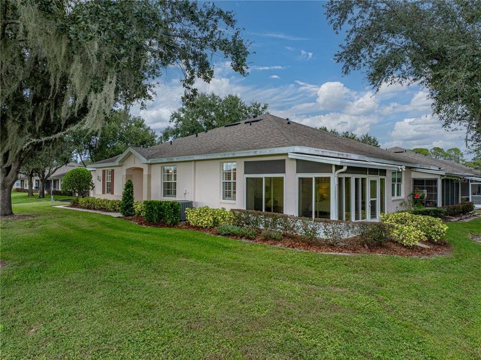 Active With Contract: $275,000 (2 beds, 2 baths, 1260 Square Feet)