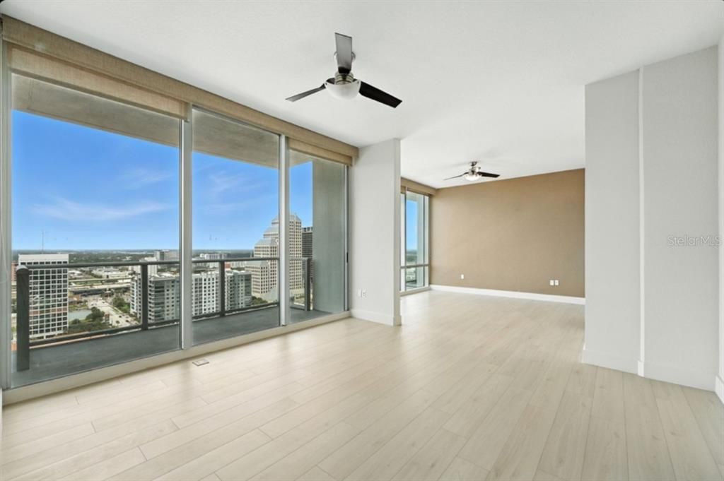 出租: $7,495 (3 贝兹, 3 浴室, 2158 平方英尺)