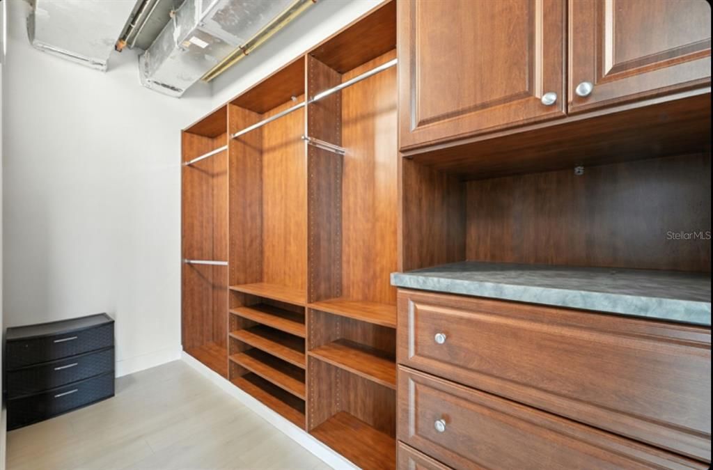 出租: $7,495 (3 贝兹, 3 浴室, 2158 平方英尺)