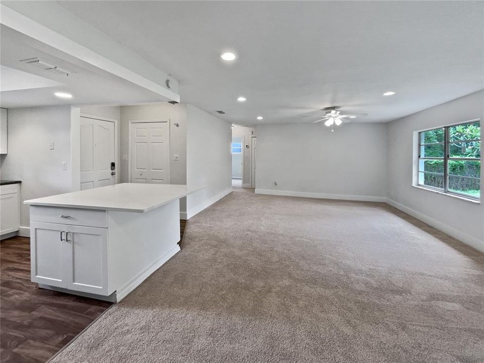 На продажу: $325,000 (3 спален, 2 ванн, 1566 Квадратных фут)