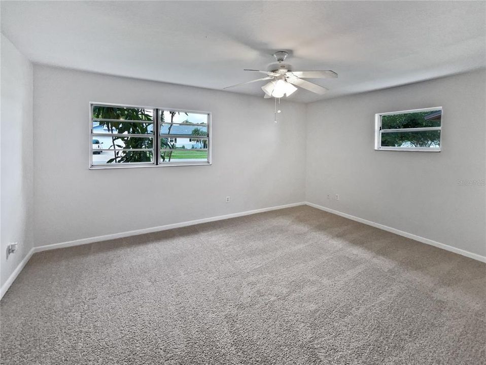 На продажу: $325,000 (3 спален, 2 ванн, 1566 Квадратных фут)