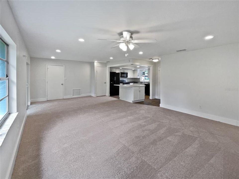 На продажу: $325,000 (3 спален, 2 ванн, 1566 Квадратных фут)