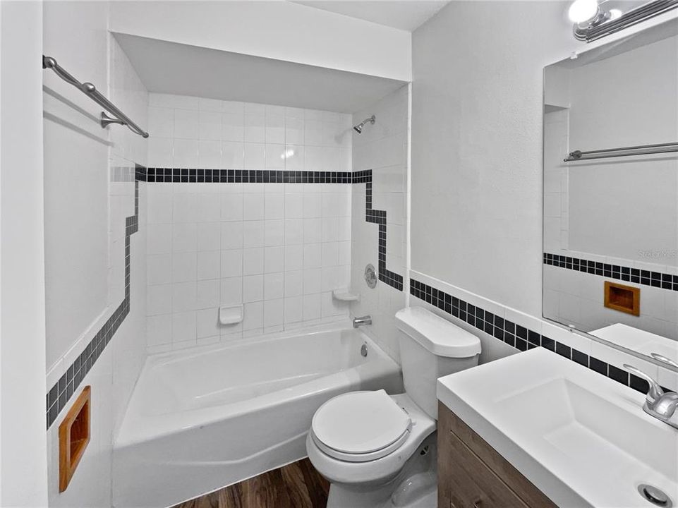 На продажу: $325,000 (3 спален, 2 ванн, 1566 Квадратных фут)