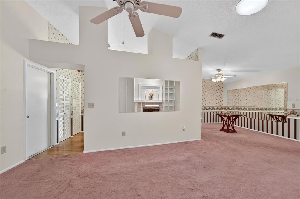 En Venta: $275,000 (3 camas, 2 baños, 1755 Pies cuadrados)