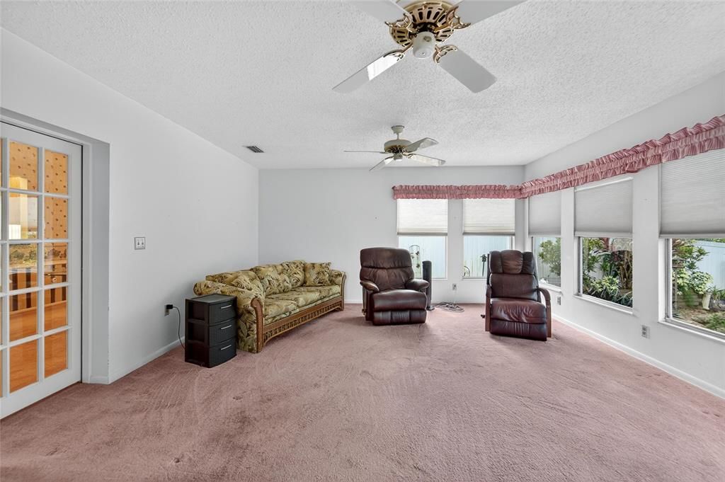 En Venta: $275,000 (3 camas, 2 baños, 1755 Pies cuadrados)