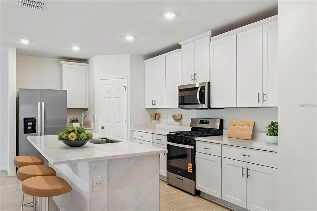 For Sale: $320,276 (4 beds, 2 baths, 1840 Square Feet)