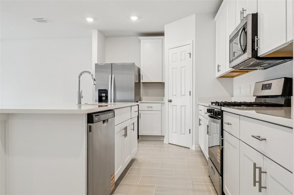 For Sale: $320,276 (4 beds, 2 baths, 1840 Square Feet)