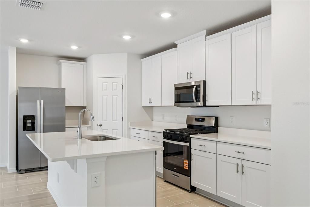 For Sale: $320,276 (4 beds, 2 baths, 1840 Square Feet)