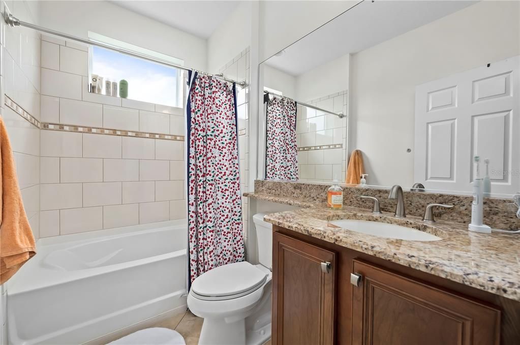 For Sale: $365,000 (2 beds, 2 baths, 1869 Square Feet)