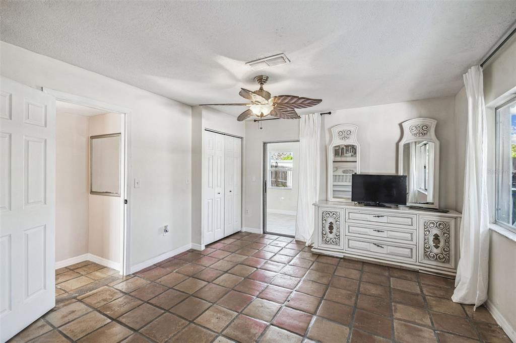 For Sale: $284,500 (3 beds, 2 baths, 1534 Square Feet)