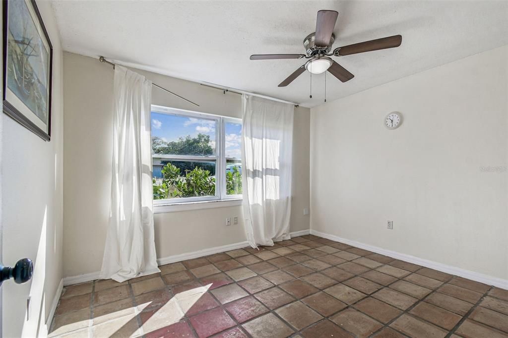 For Sale: $284,500 (3 beds, 2 baths, 1534 Square Feet)
