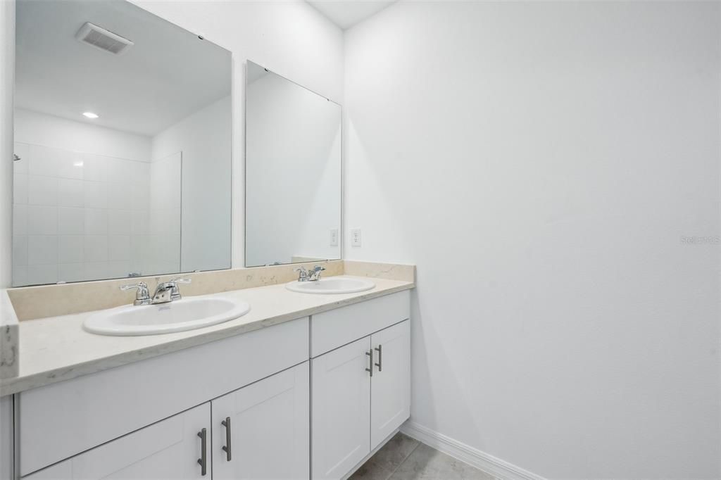 Active With Contract: $303,000 (3 beds, 2 baths, 1695 Square Feet)