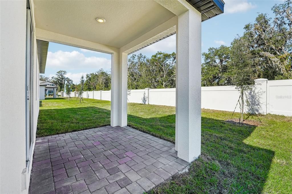 Active With Contract: $303,000 (3 beds, 2 baths, 1695 Square Feet)