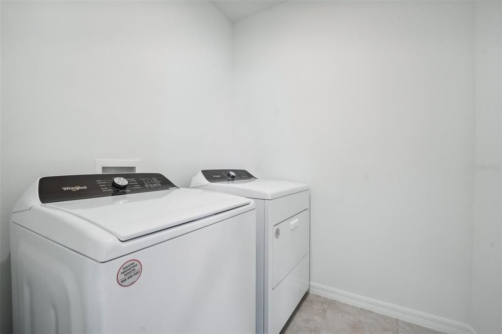 Active With Contract: $303,000 (3 beds, 2 baths, 1695 Square Feet)