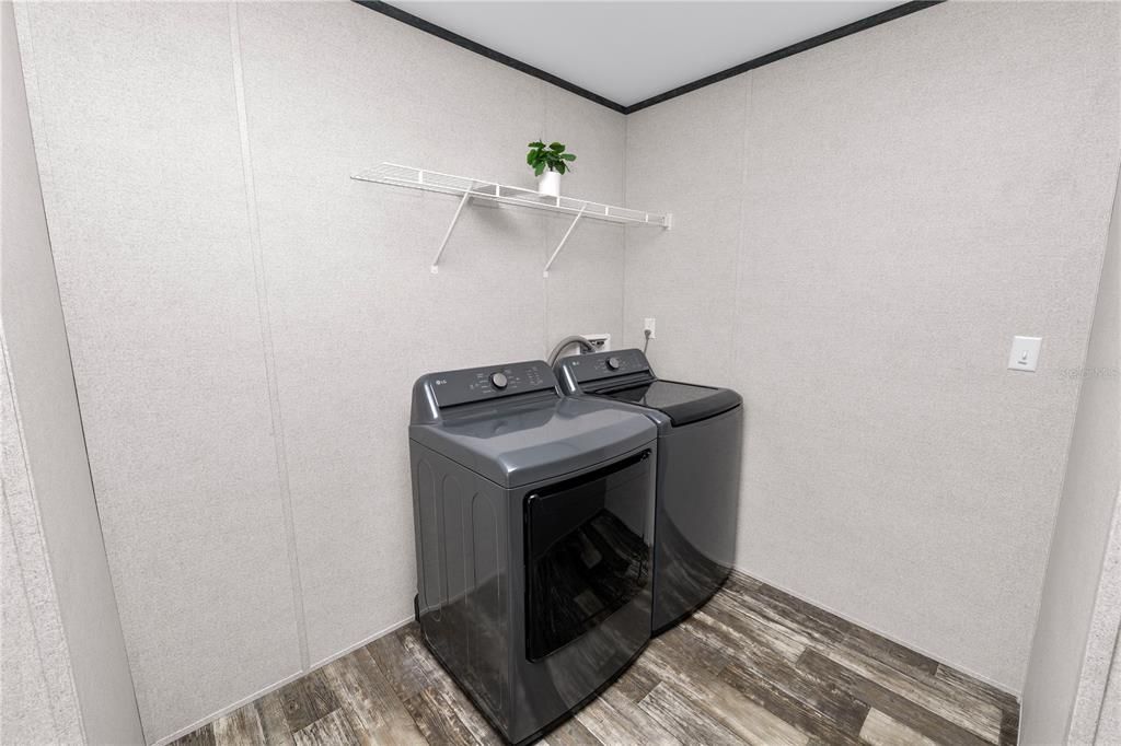 Active With Contract: $299,000 (4 beds, 2 baths, 1813 Square Feet)