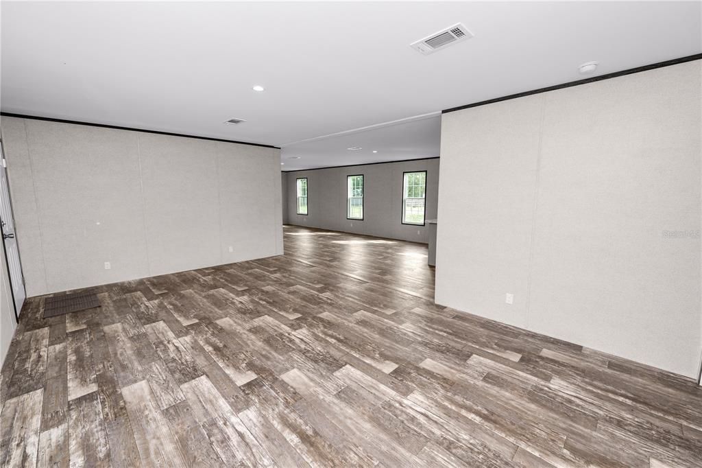 Active With Contract: $299,000 (4 beds, 2 baths, 1813 Square Feet)